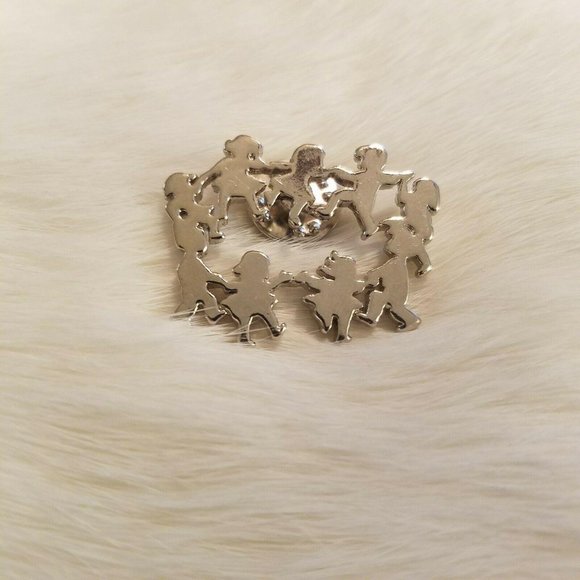 VINtage CTPM Children Lapel Pin 3035 - Picture 6 of 8